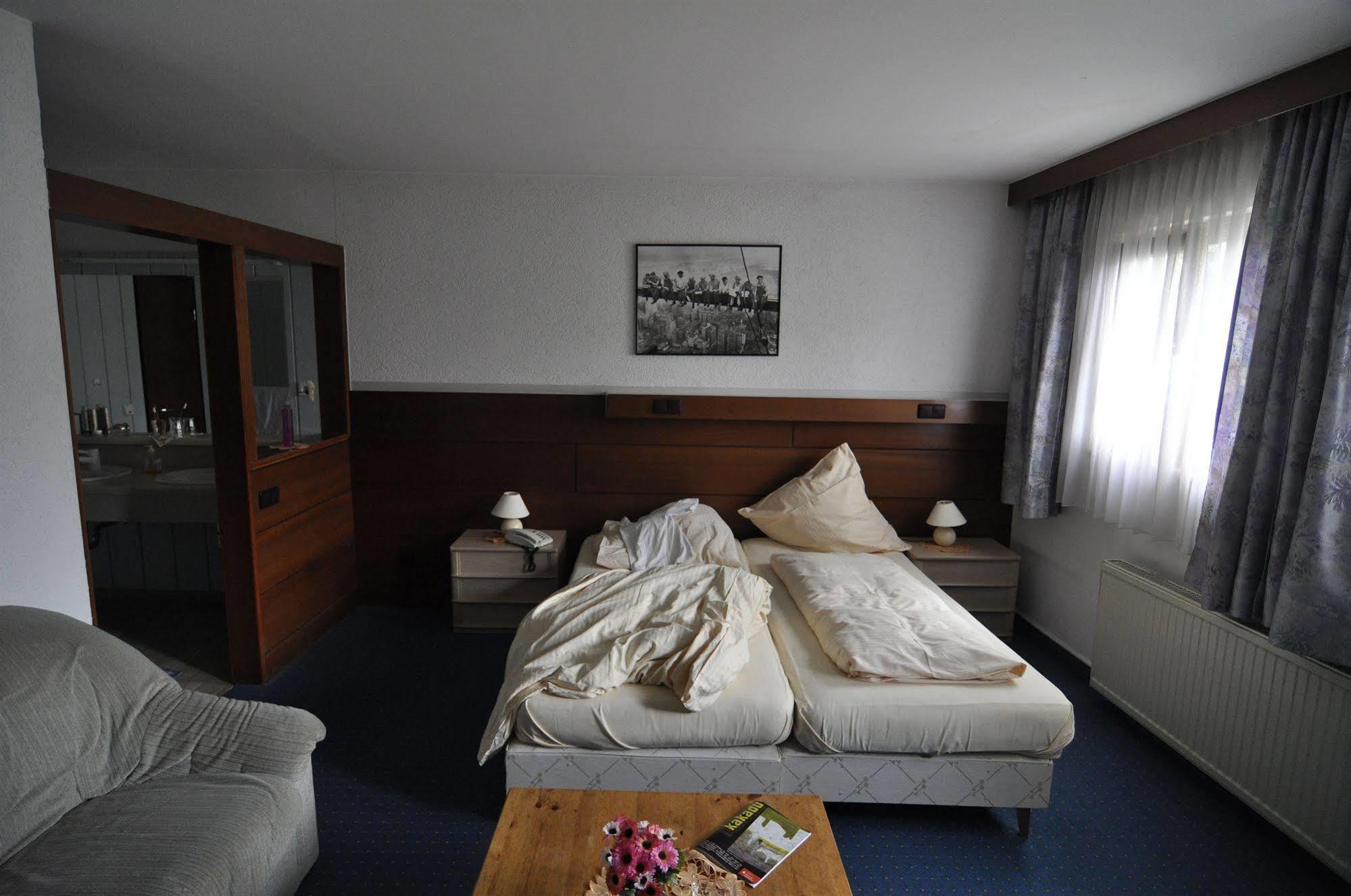 Ff&E City Hotel Saarbrücken Zewnętrze zdjęcie